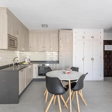 A410 Frontlilne Apartament Nerja